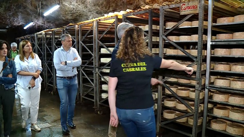 Visita a la cueva de la Fundación Cabrales