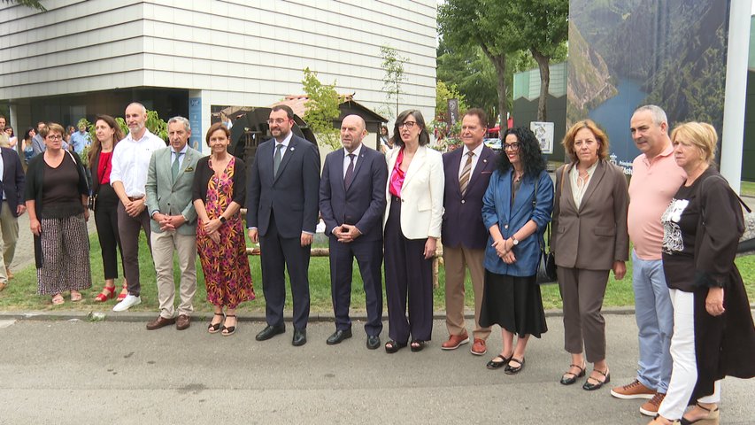 El presidente del Principado visita la Feria Internacional de Muestras de Asturias