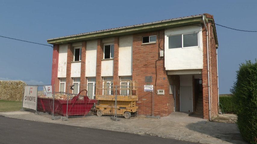 Comienzan las obras de reforma en las antiguas escuelas de Bayas