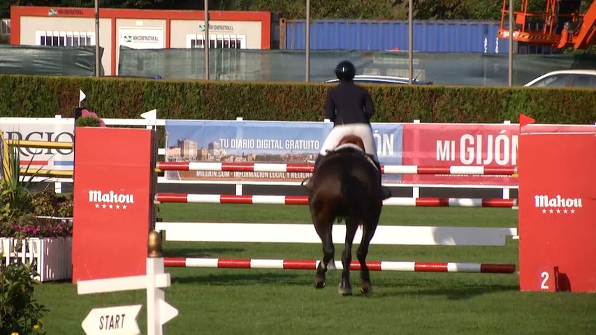 Henk Van de Pol se lleva la prueba grande del día en el CSI de Gijón