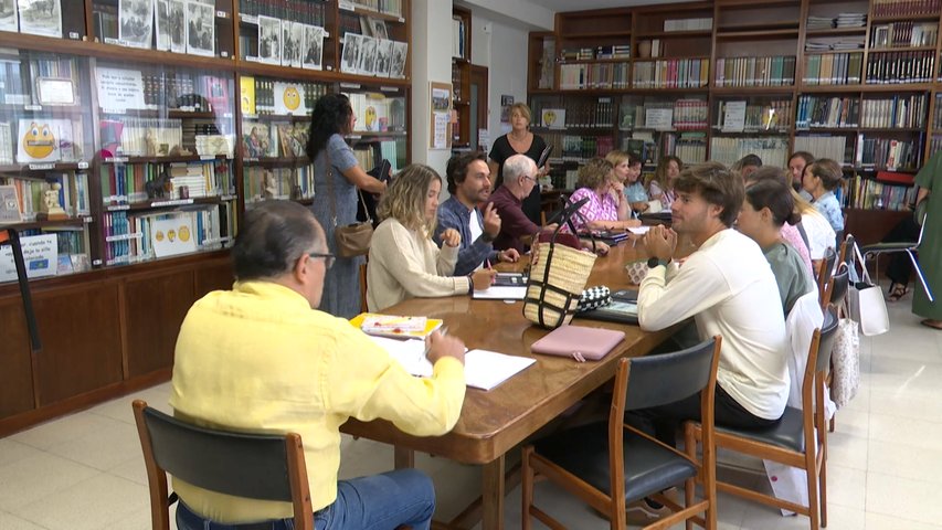 Reunión en un colegio asturiano