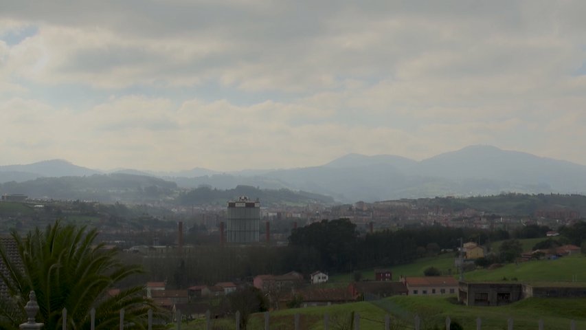 Contaminación en el cielo de Avilés