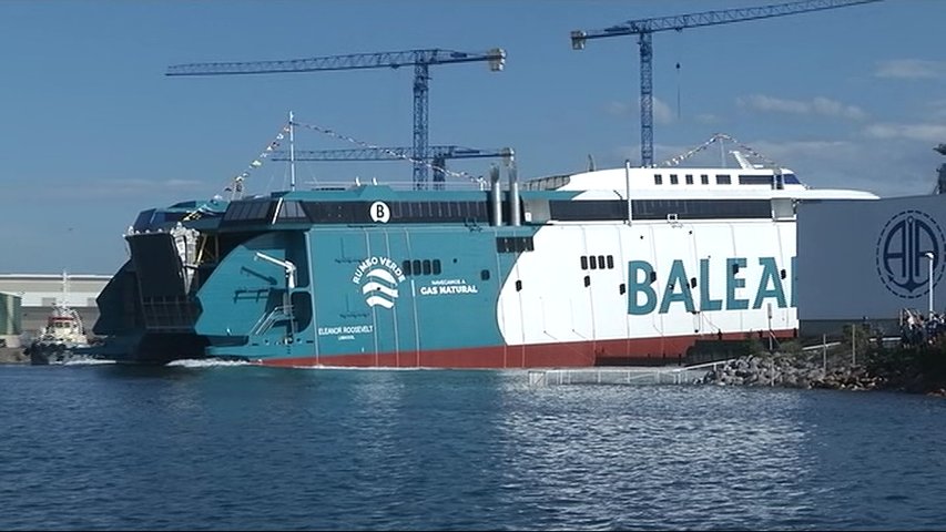 Primer catamarán del mundo propulsado por gas licuado 